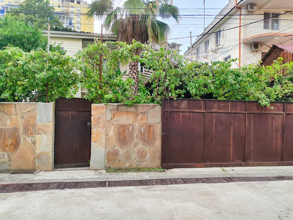 Квартира Уютная комната от 2х до 4х человек (№4) — Адлер