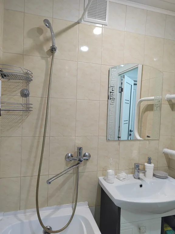 Однокомнатная квартира с балконом и лифтом у ТРЦ Плазма