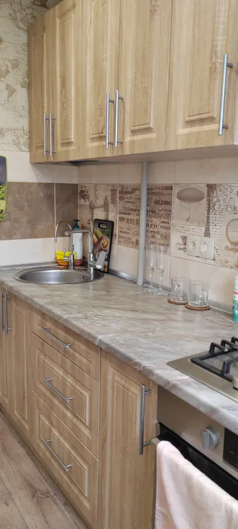 Квартира теплая в центре, магазины рядом, отчётный документы