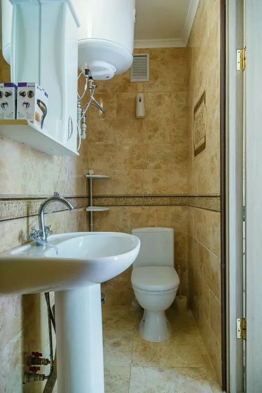 Коттедж с собстенной площадкой для отдыха, мангалом