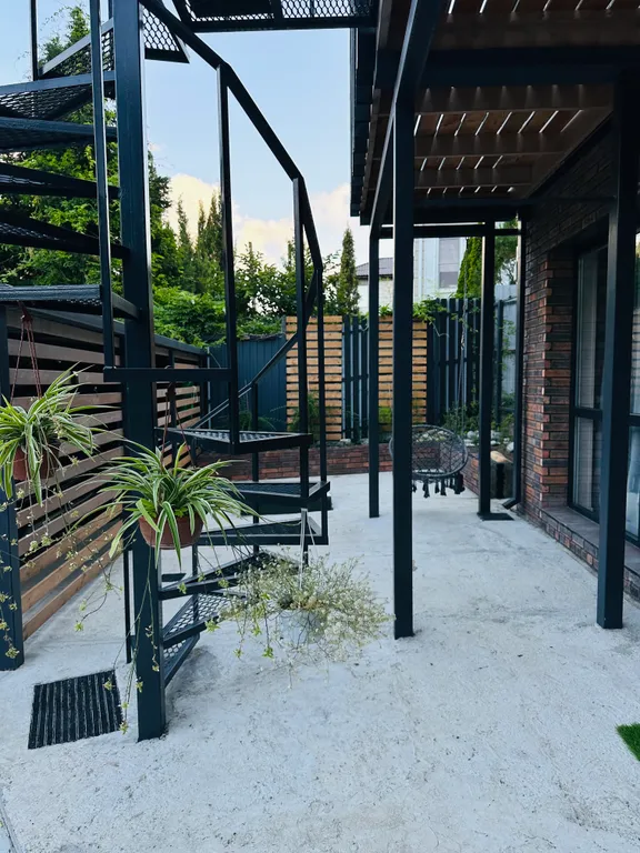 Коттедж Апартаменты с видом на горы возле скалы Парус — Прасковеевка