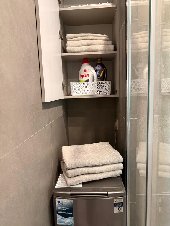 Уютная квартира рядом с ТРК Семья