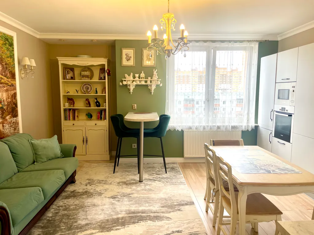 Просторная 3-к квартира в центре Калининграде