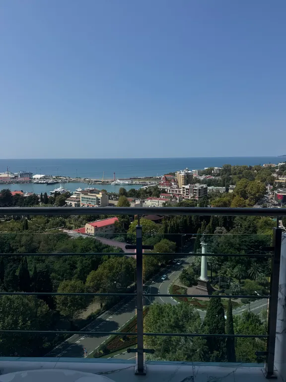 Трехкомнатная квартира с шикарным видом на море