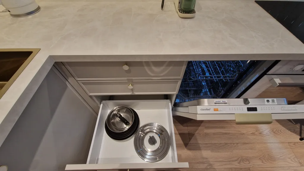 Арт-Светлица — дизайнерские апартаменты в Саларьево-Парк