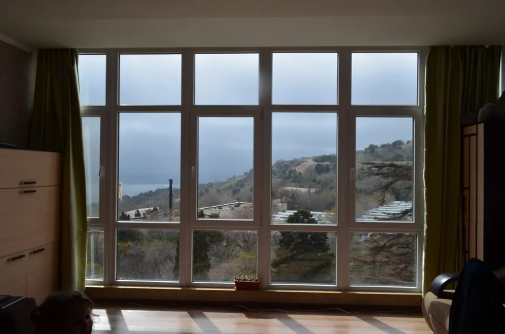 Апартаменты новые с видом на море, горы в новом доме над форосским парк