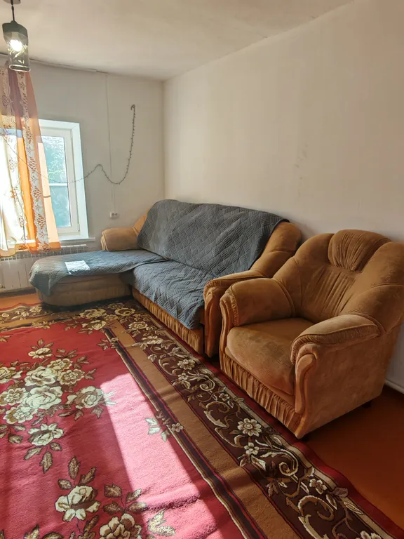 Домик в предгорье горы "50 лет"