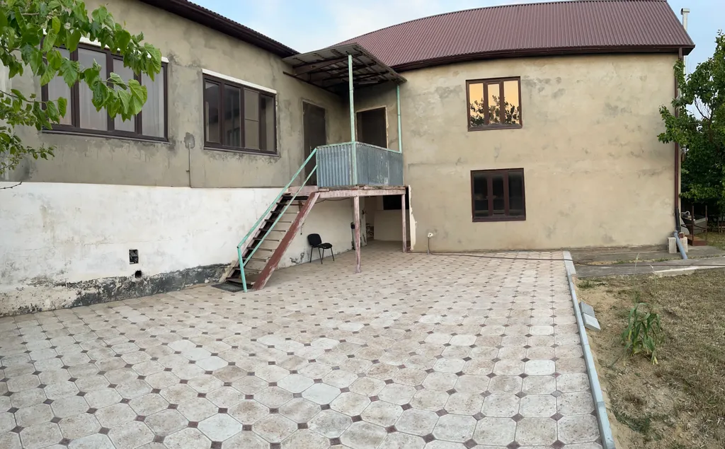 Коттедж Уютный дом с закрытым двором плюс гараж — Каспийск