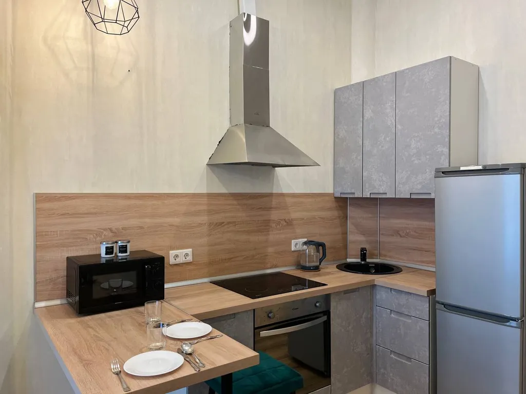 Просторные апартаменты на двоих у ТЦ Галерея