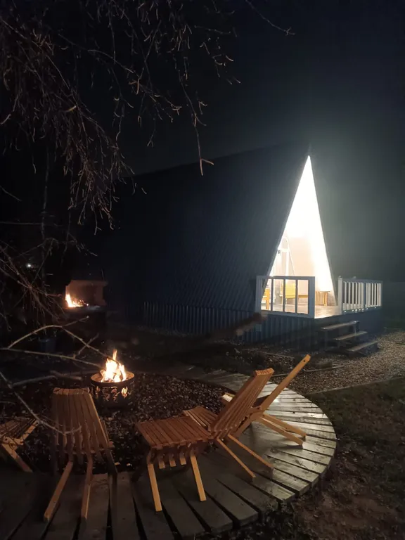 Уютный а-фрейм в деревне