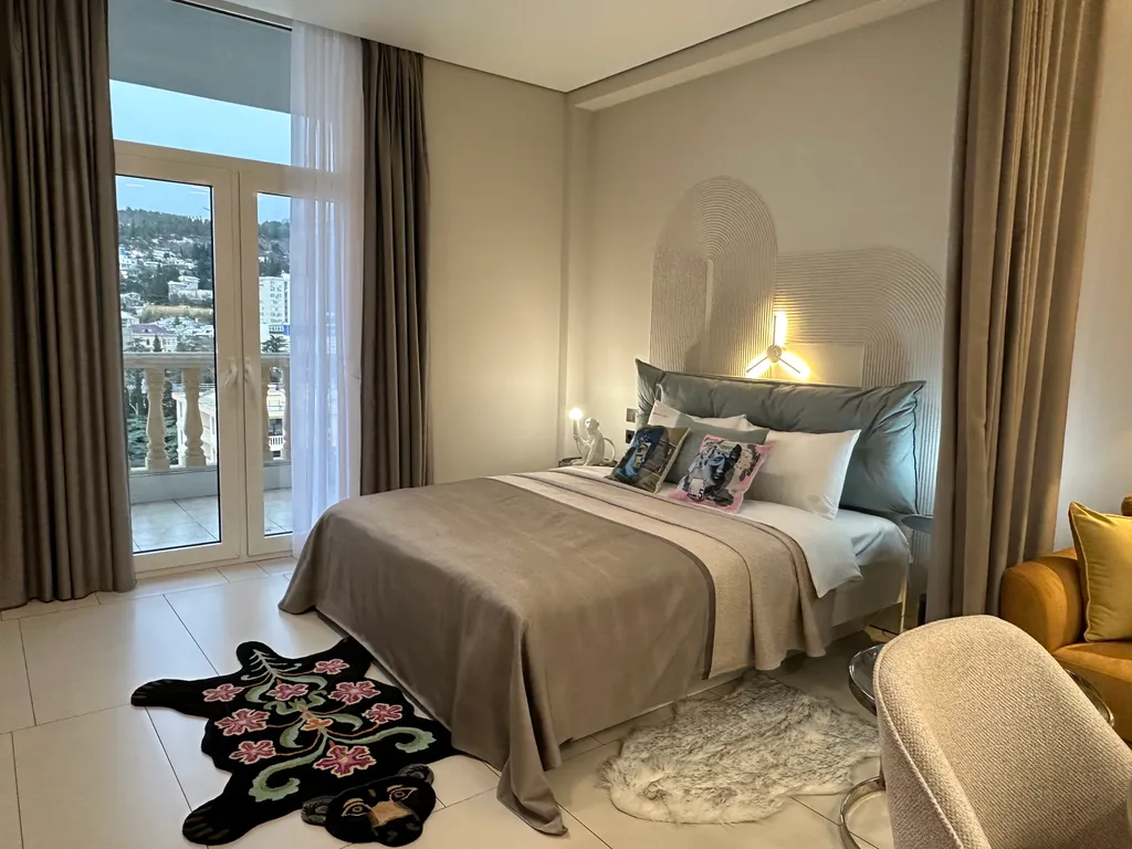 В самом центре с видом на море и горы