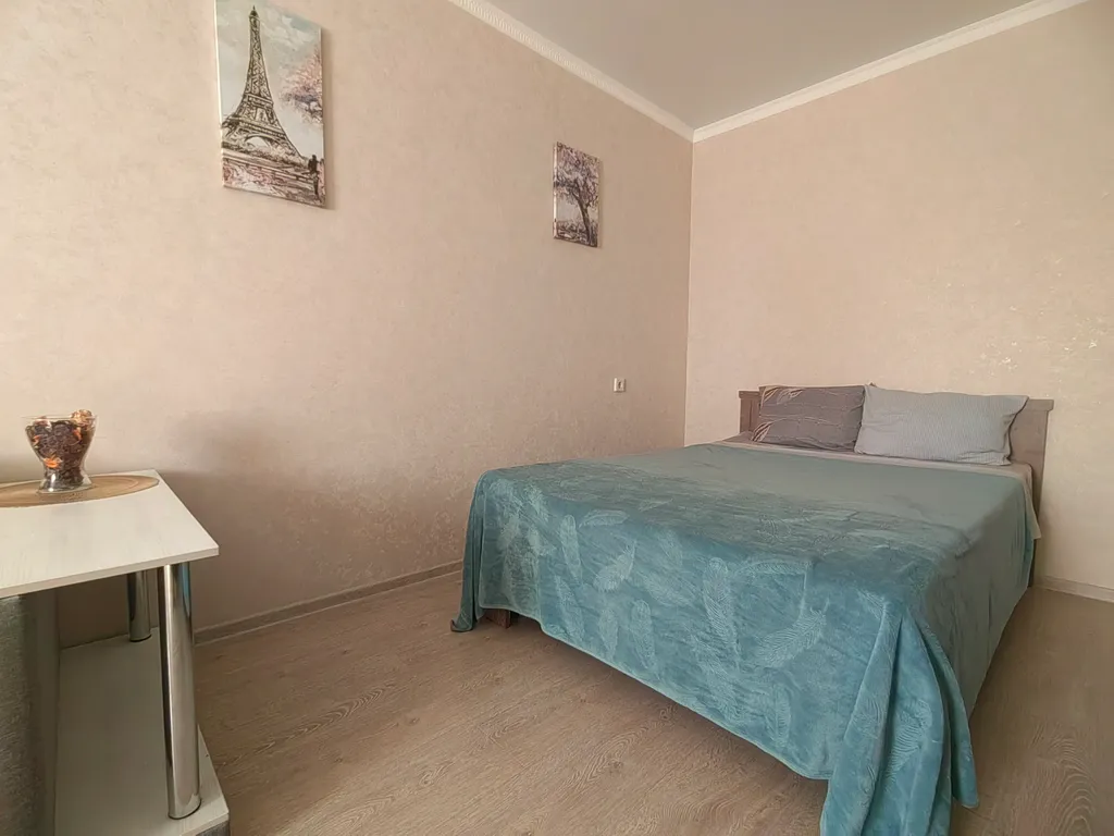 Из наших окон храм