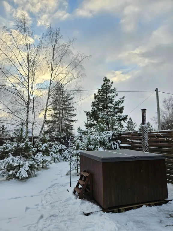 Уютный дом с панорамными окнами