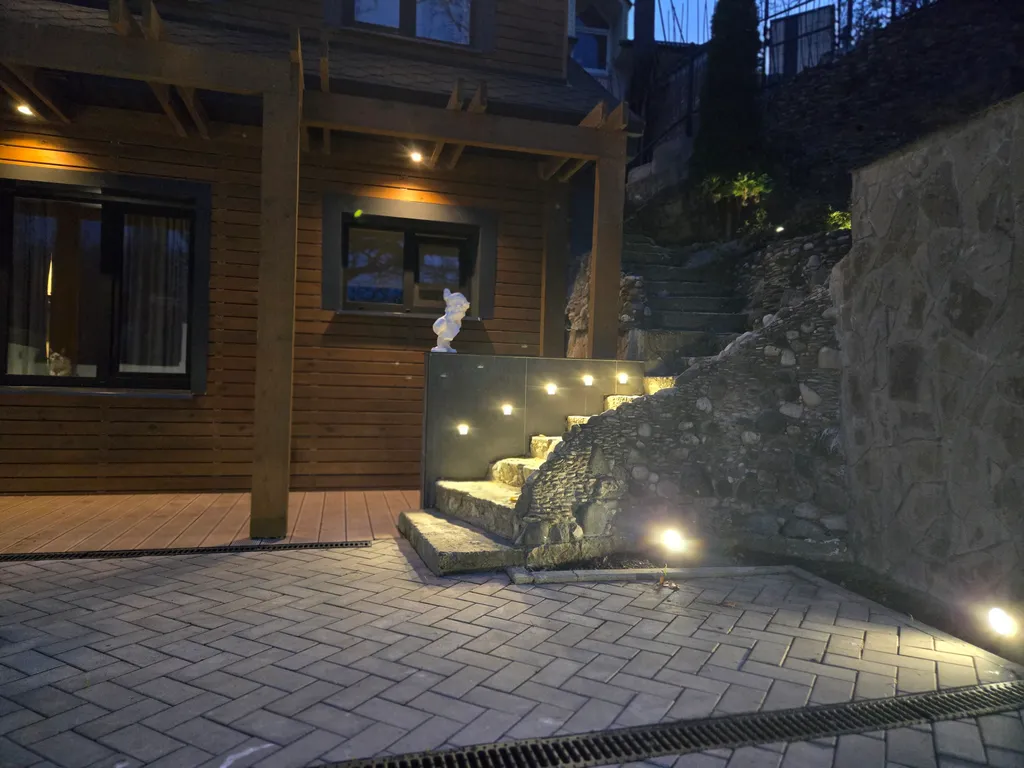 Дом в Кисловодске с авторскими интерьерами на стыке курорта и природы