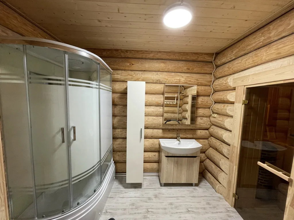 Деревянный новый дом в Подмосковье с сауной внутри