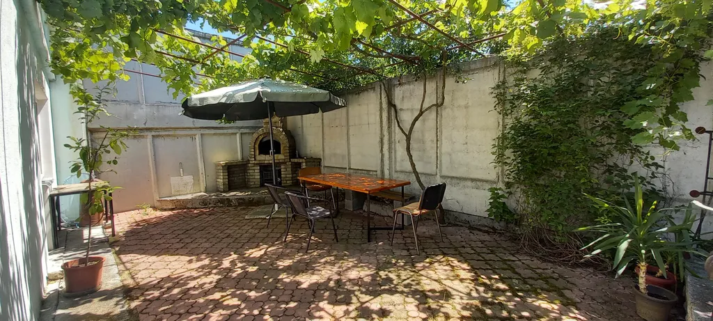 Комфортный дом с мангалом и бассейном