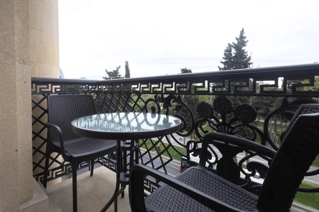 Апартаменты с видом на море около метро Сахиль