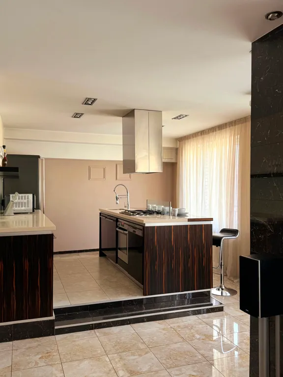 Просторная квартира в центре