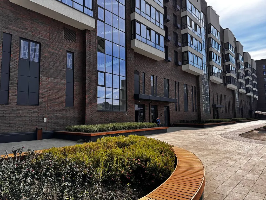 Новая укомплектованная квартира в самом центре