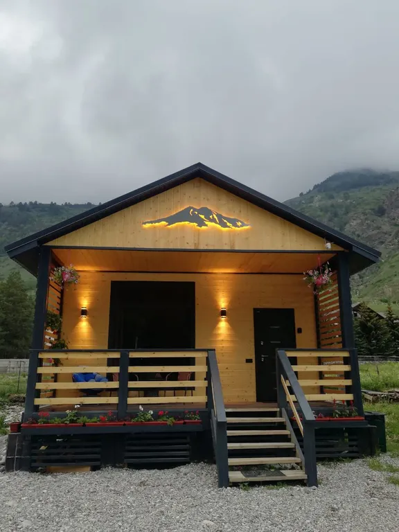 Гостевой дом Sabr с видом на горы