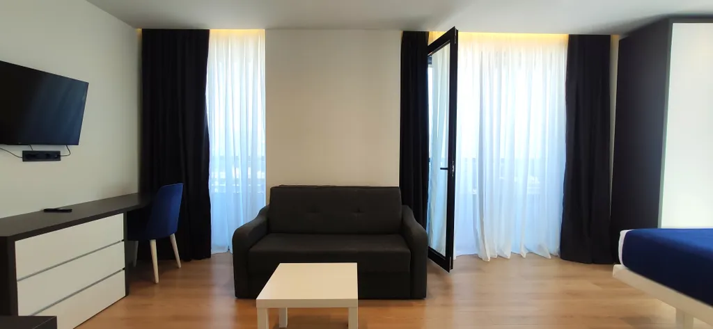 Апартамент в элитном комплексе у моря и парка с бассейном и спа-зоной