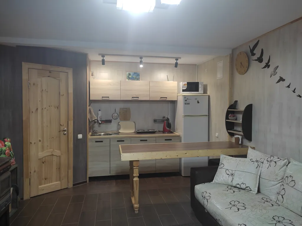 Однокомнатная квартира с отдельным входом с улицы в 2этаж.многокв.доме