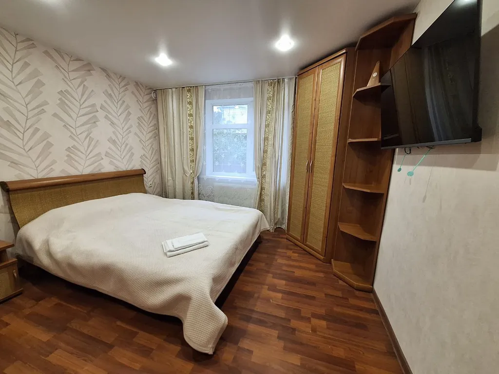 Коттедж Дом в центре города с парковкой и мангальной зоной — Геленджик