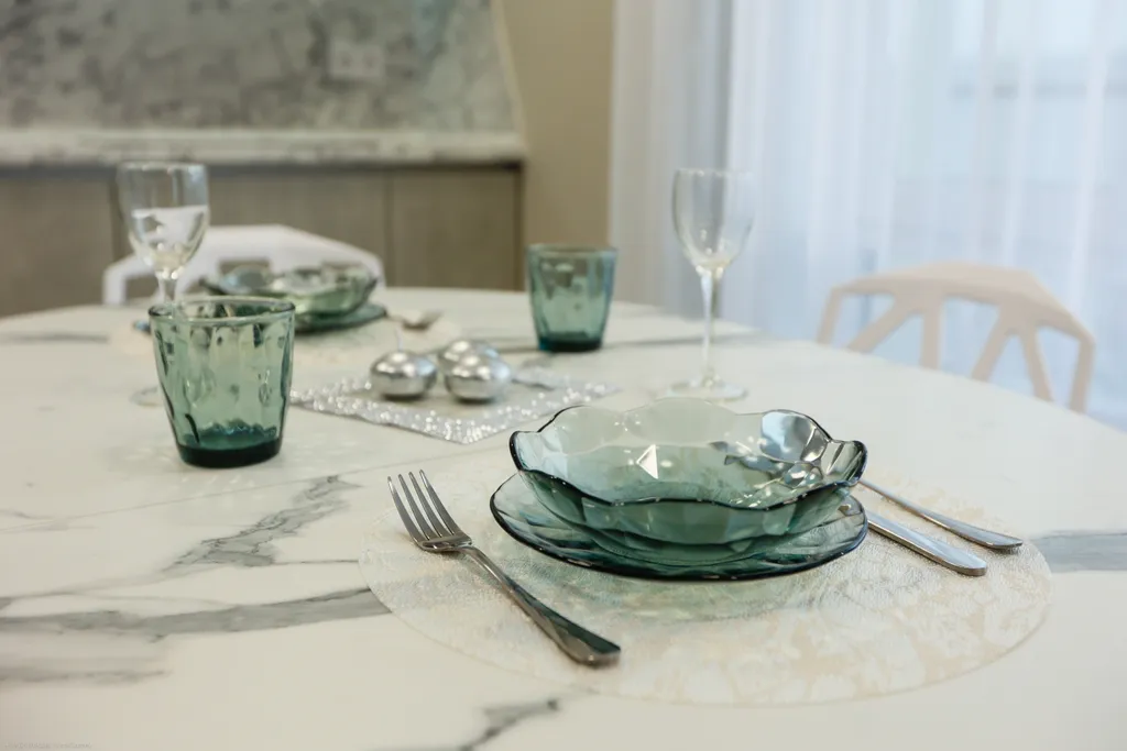 Двухкомнатная с балконом в новом доме