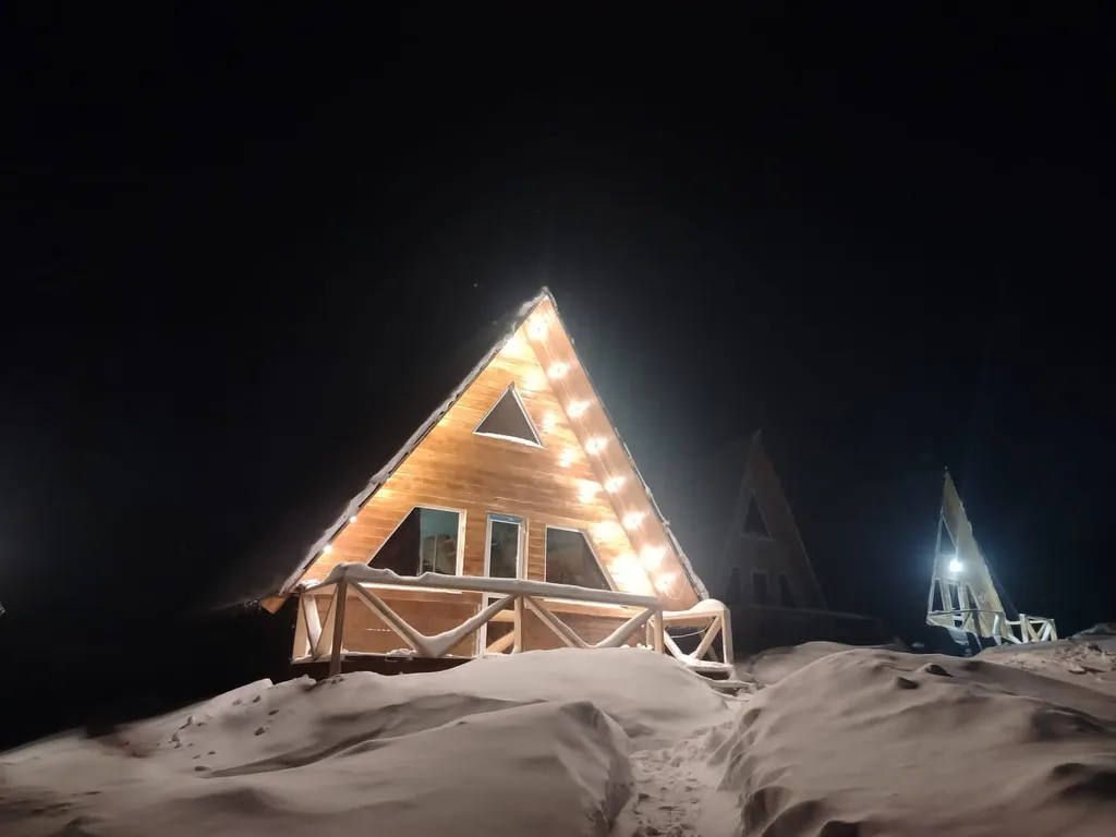 Коттедж Шале в стиле A-frame с видом на горы и лес — Шерегеш