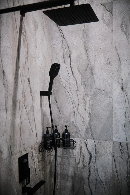 Новый современный дом для большой семьи или доброй компании