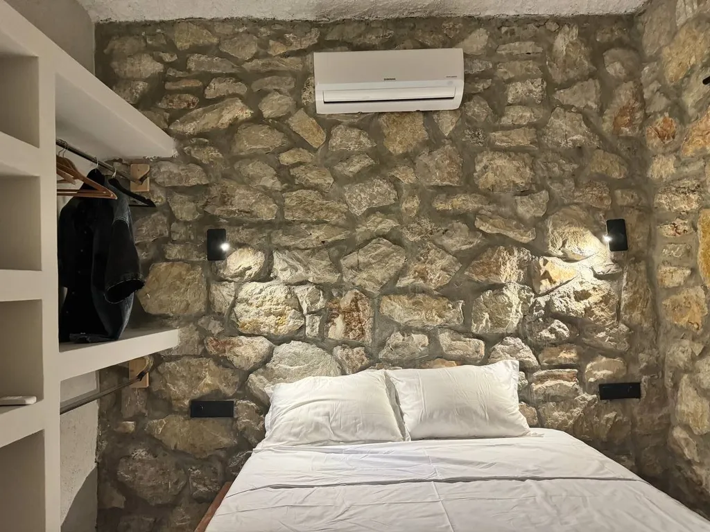 Роскошная вилла с бассейном и видом на горы