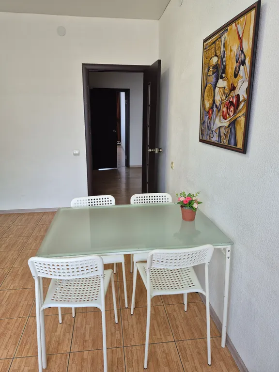 Большая трёхкомнатная квартира рядом с тц ультра