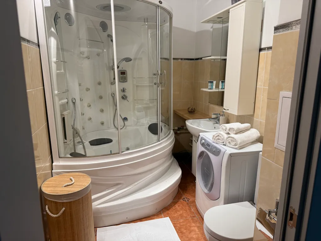 Квартира Светлая и уютная квартира на мансардном этаже — Ярославль