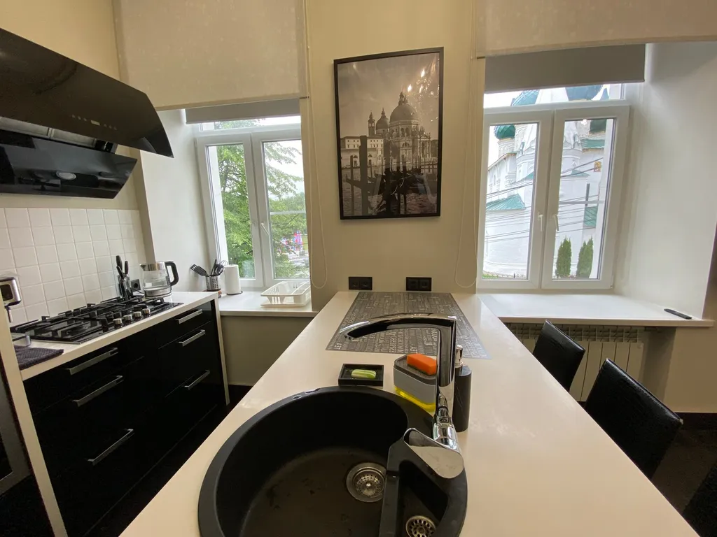 Дизайнерская квартира в центре с видом на храм