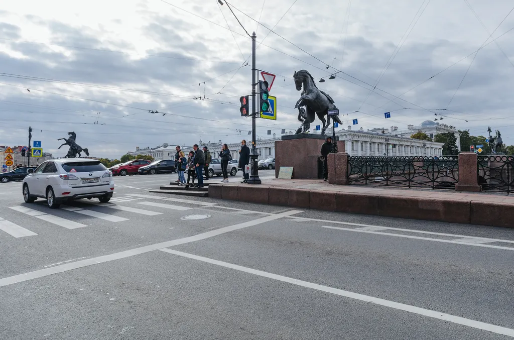 Просторная квартира с двумя спальнями у Аничкова моста