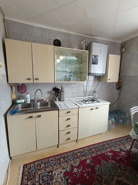 Двухкомнатная квартира район 15 шахты