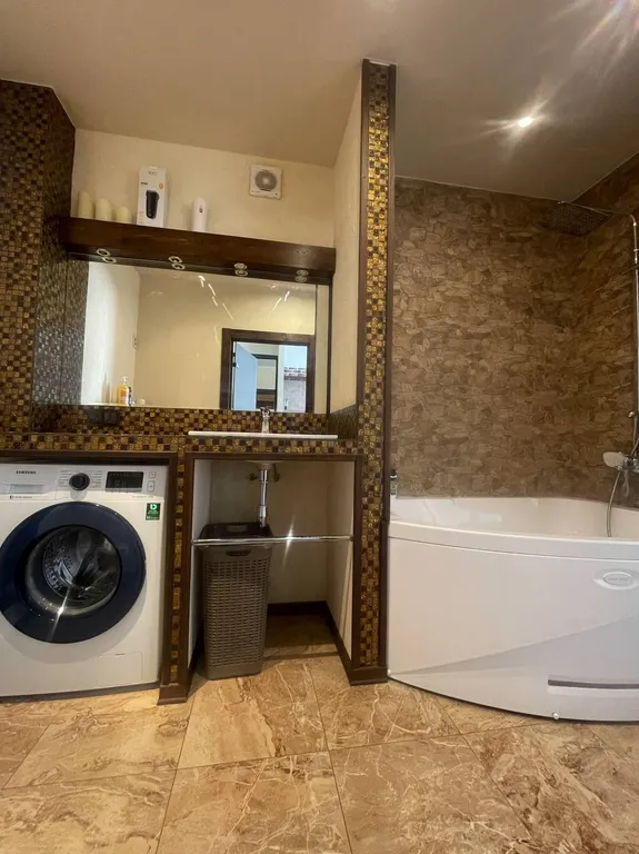 Студия с видом на лес