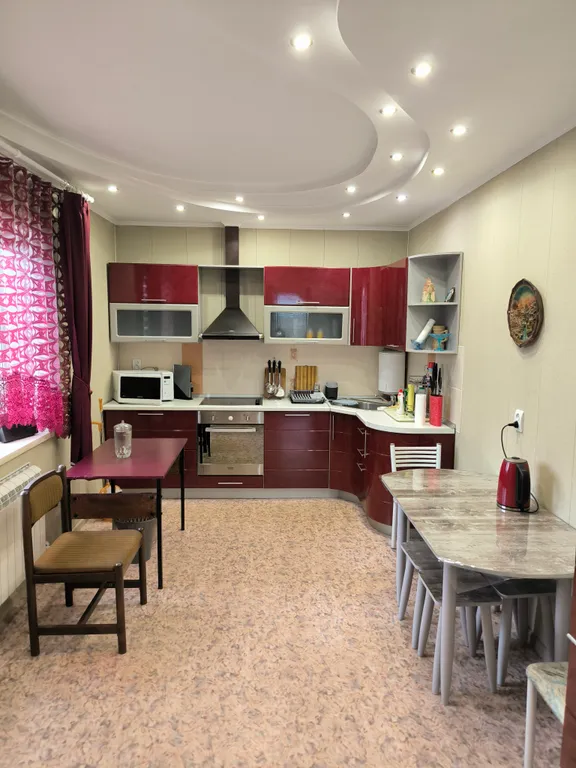 Дом рядом с аэропортом