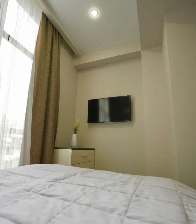 Большая квартира напротив подъемника