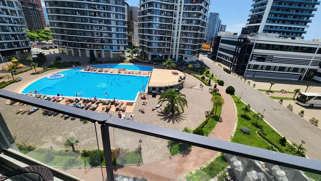 Квартира Апартамент с бассейном и видом на море — аренда посуточно в Батуми