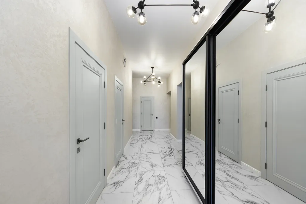 Новый коттедж c 9-ю спальнями бассейном и верандой