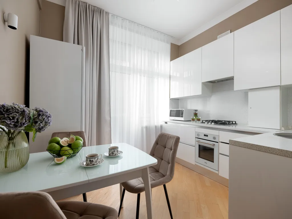 Квартира Видовая трехкомнатная квартира с эркерным балконом — Москва