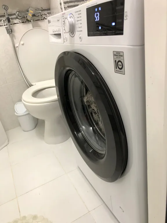 Отличная квартира в 12 минутах от моря со своим выходом в полесадник.