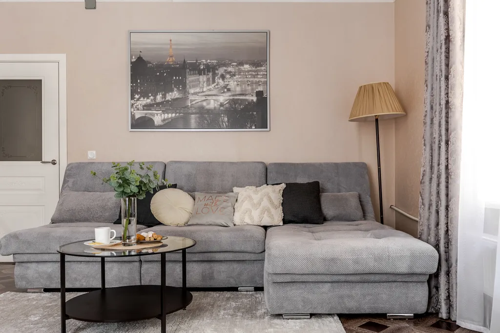 Просторная квартира рядом с Невским проспектом с парковкой