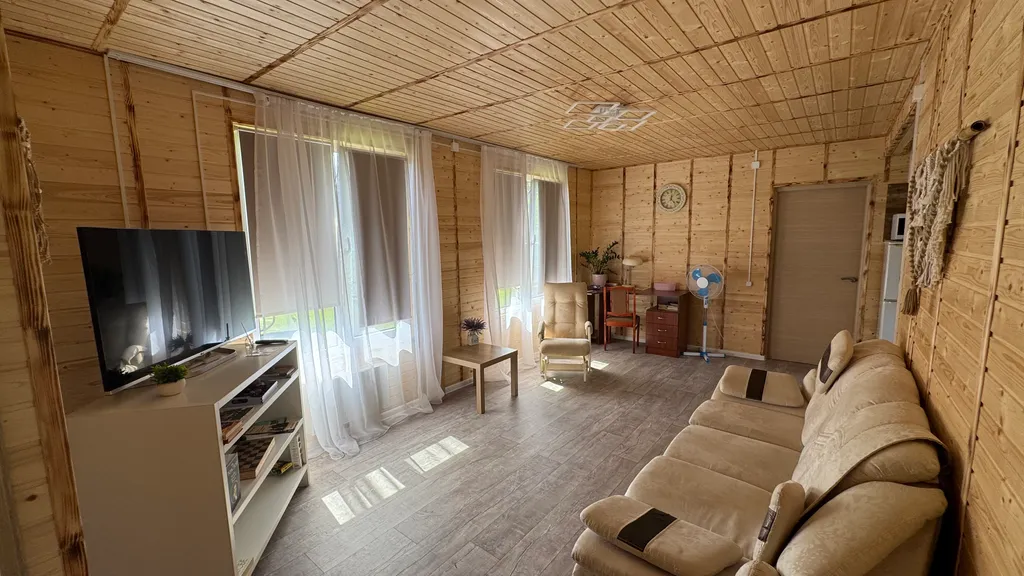 Уютный частный дом с отдельной баней на дровах