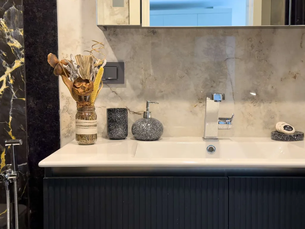 Azura World E с премиум инфраструктурой