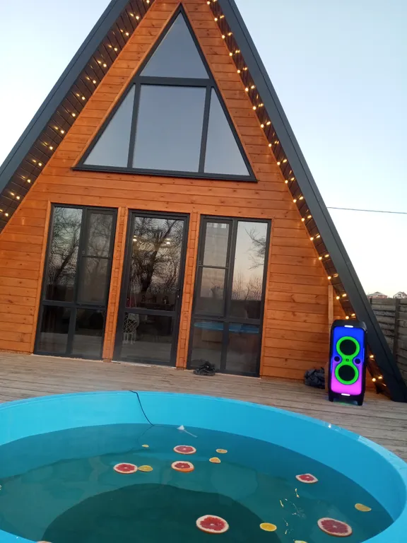 Коттедж Уютный дом-шалаш — аренда посуточно в Новочеркасск