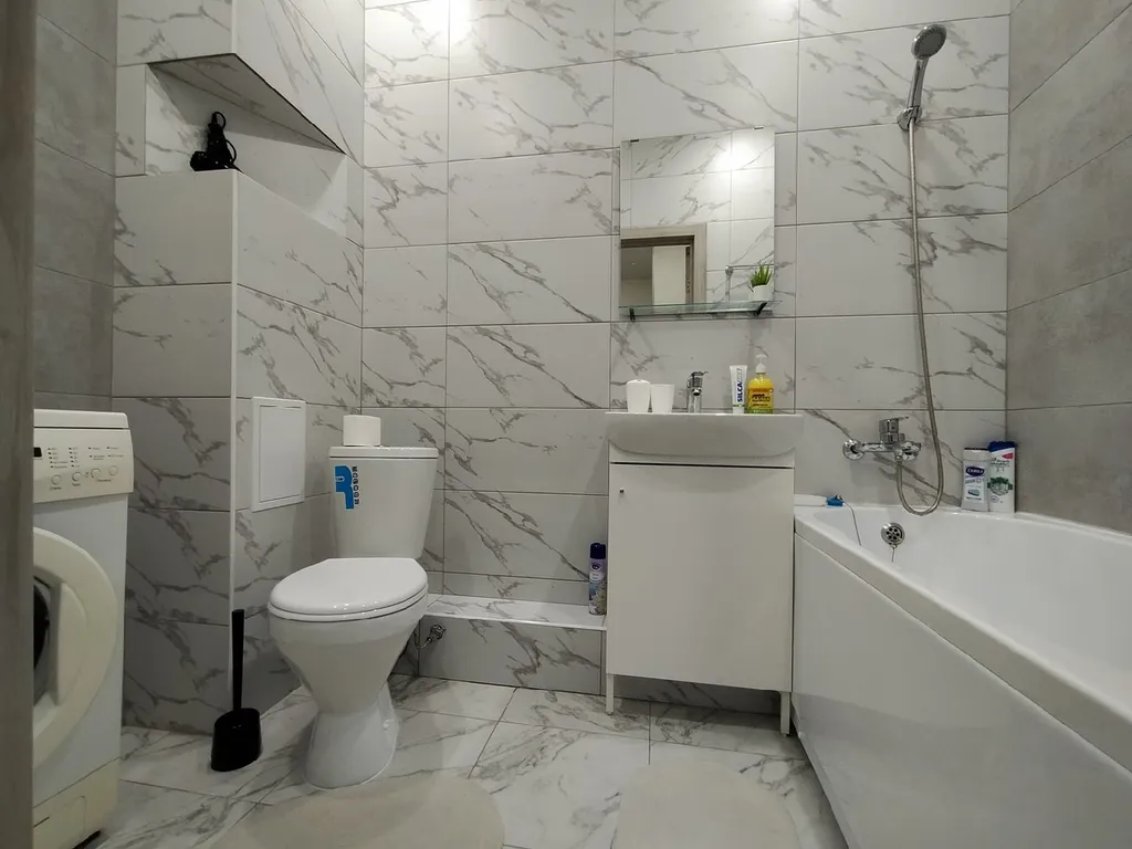 Спутник, 1-комнатная квартира рядом с набережной