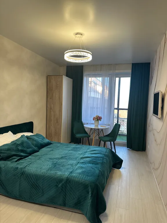 Теплая, современная студия