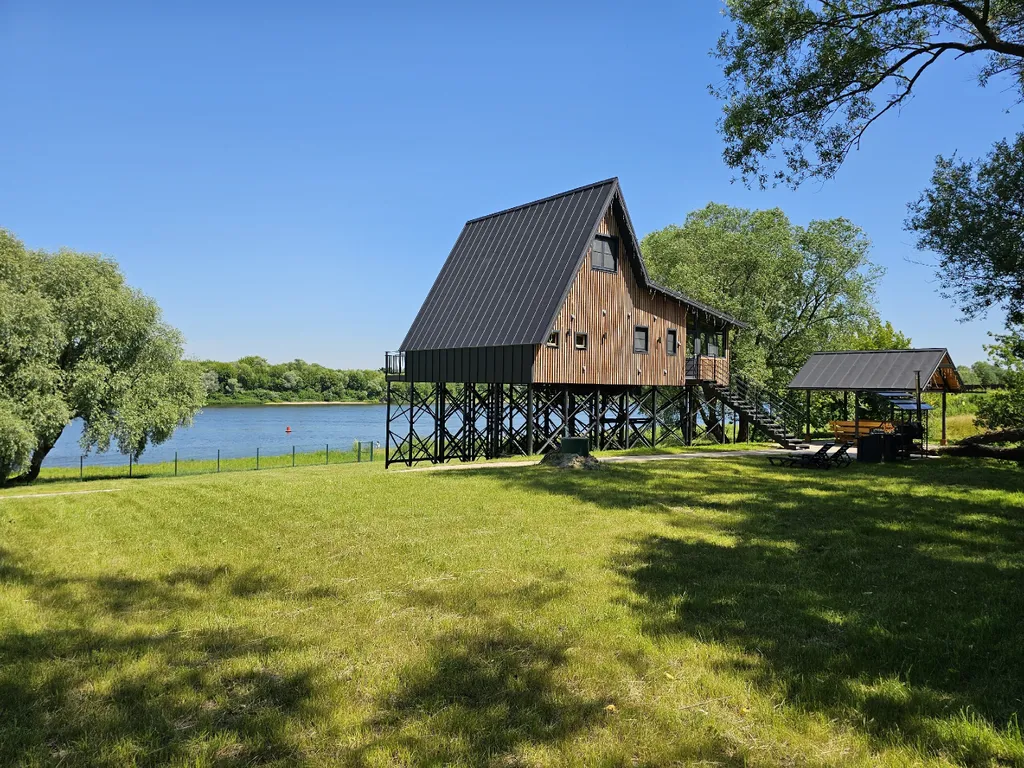 Коттедж A-Frame в Подмосковье на берегу Оки — аренда посуточно в Серпухов